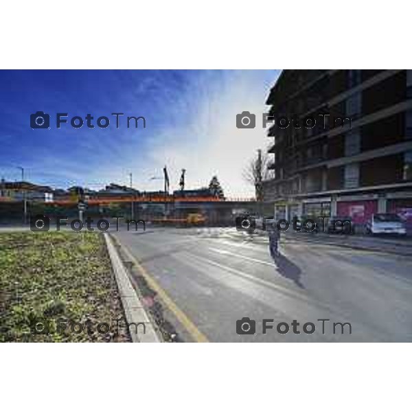 Tiziano Manzoni/LaPresse060-12- 2025 Italia Cronaca Bergamo Via San Bernardino Ponte ferrovia esselunga