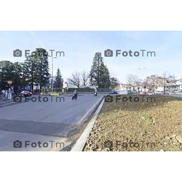 Tiziano Manzoni/LaPresse060-12- 2025 Italia Cronaca Bergamo Via San Bernardino Ponte ferrovia esselunga