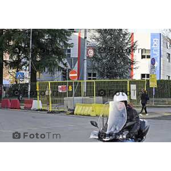 Tiziano Manzoni/LaPresse060-12- 2025 Italia Cronaca Bergamo Via San Bernardino Ponte ferrovia esselunga