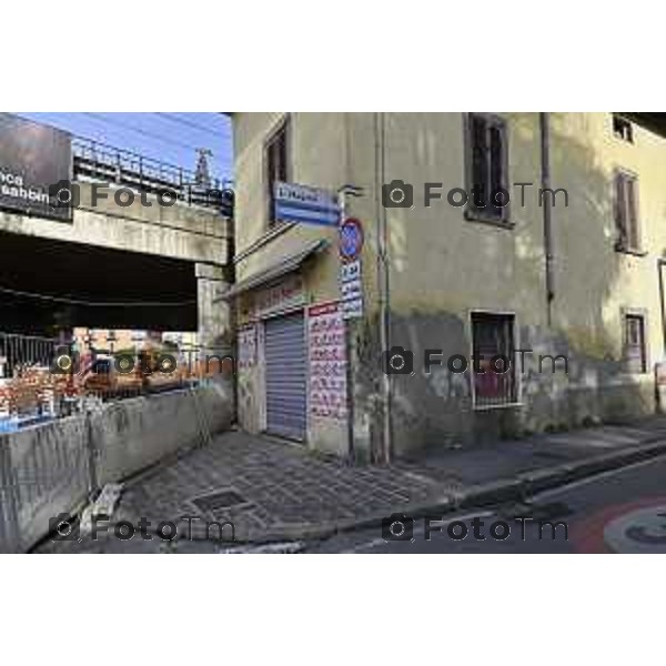 Tiziano Manzoni/LaPresse060-12- 2025 Italia Cronaca Bergamo Via San Bernardino Ponte ferrovia esselunga