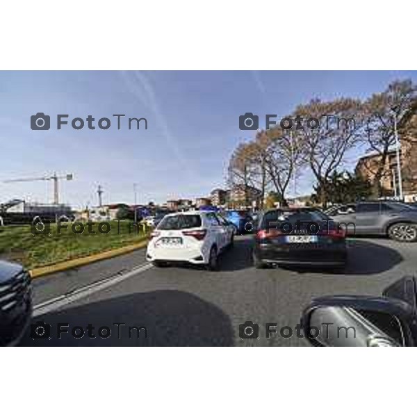 Tiziano Manzoni/LaPresse 6-12- 2025 Italia Cronaca Bergamo Bergamo Via Autostrada ponti fs treno traffico