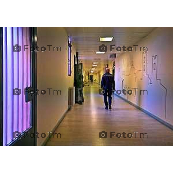 Tiziano Manzoni/LaPresse 12-12- 2025 Italia Cronaca Bergamo Bergamo concerto presso la Casa Circondariale di Bergamo Associazione Amici del Festival Pianistico Internazionale Soprano Francesca Tiburzi Tenore Luigi Albani al pianoforte il Maestro Samuele Pala Direttore del carcere, dott.ssa Antonina D\'Onofrio