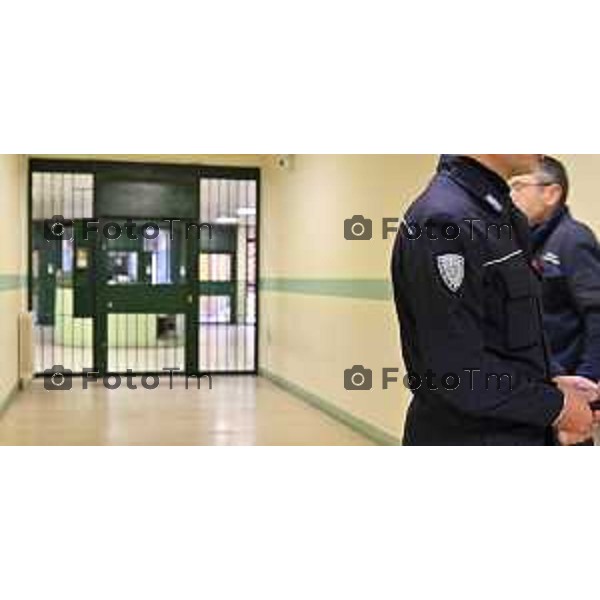 Tiziano Manzoni/LaPresse 12-12- 2025 Italia Cronaca Bergamo Bergamo concerto presso la Casa Circondariale di Bergamo Associazione Amici del Festival Pianistico Internazionale Soprano Francesca Tiburzi Tenore Luigi Albani al pianoforte il Maestro Samuele Pala Direttore del carcere, dott.ssa Antonina D\'Onofrio