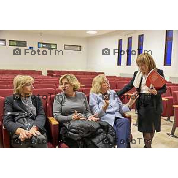 Tiziano Manzoni/LaPresse 12-12- 2025 Italia Cronaca Bergamo Bergamo concerto presso la Casa Circondariale di Bergamo Associazione Amici del Festival Pianistico Internazionale Soprano Francesca Tiburzi Tenore Luigi Albani al pianoforte il Maestro Samuele Pala Direttore del carcere, dott.ssa Antonina D\'Onofrio