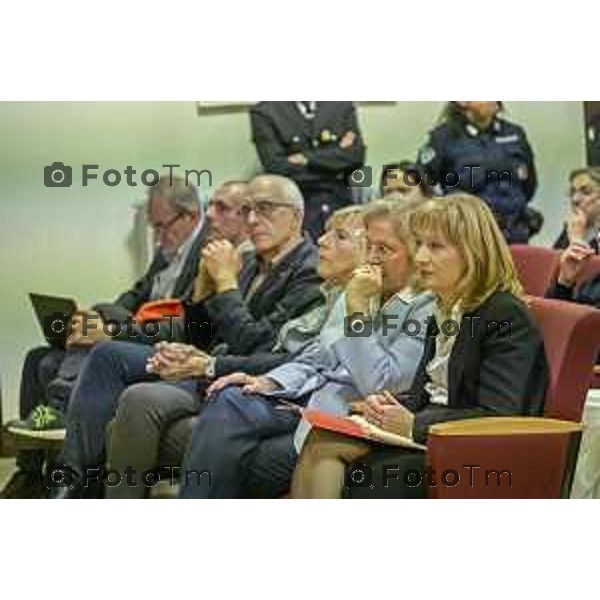 Tiziano Manzoni/LaPresse 12-12- 2025 Italia Cronaca Bergamo Bergamo concerto presso la Casa Circondariale di Bergamo Associazione Amici del Festival Pianistico Internazionale Soprano Francesca Tiburzi Tenore Luigi Albani al pianoforte il Maestro Samuele Pala Direttore del carcere, dott.ssa Antonina D\'Onofrio