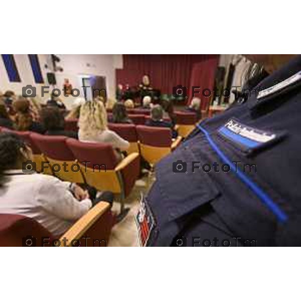 Tiziano Manzoni/LaPresse 12-12- 2025 Italia Cronaca Bergamo Bergamo concerto presso la Casa Circondariale di Bergamo Associazione Amici del Festival Pianistico Internazionale Soprano Francesca Tiburzi Tenore Luigi Albani al pianoforte il Maestro Samuele Pala Direttore del carcere, dott.ssa Antonina D\'Onofrio