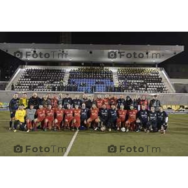 Tiziano Manzoni/LaPresse 15-12- 2025 Italia Cronaca Bergamo Accademia della Guardia di finanza - Evento benefico "Un Calcio al Tumore"Ospedale “Papa Giovanni XXIII” e l’Associazione “Accademia dello Sport per la Solidarietà” di Bergamo, nasce con l’obiettivo di sostenere concretamente la ricerca e l’innovazione tecnologica nella lotta contro i tumori.