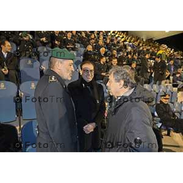 Tiziano Manzoni/LaPresse 15-12- 2025 Italia Cronaca Bergamo Accademia della Guardia di finanza - Evento benefico "Un Calcio al Tumore"Ospedale “Papa Giovanni XXIII” e l’Associazione “Accademia dello Sport per la Solidarietà” di Bergamo, nasce con l’obiettivo di sostenere concretamente la ricerca e l’innovazione tecnologica nella lotta contro i tumori.