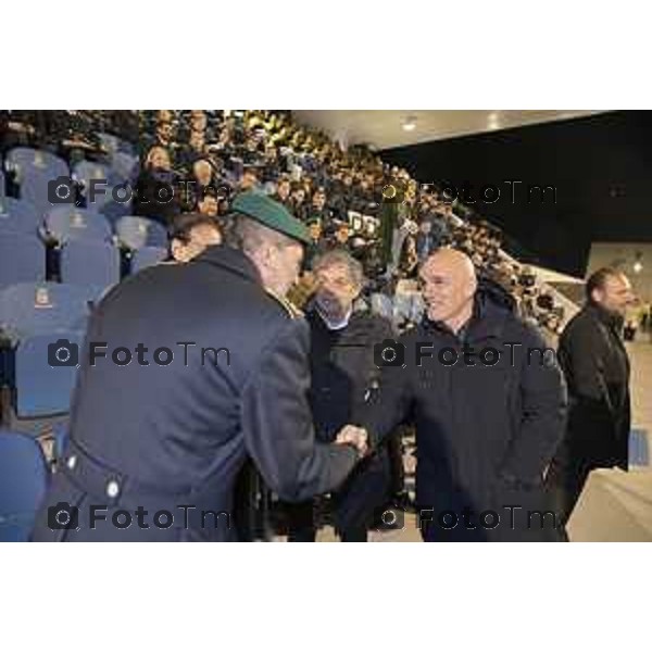 Tiziano Manzoni/LaPresse 15-12- 2025 Italia Cronaca Bergamo Accademia della Guardia di finanza - Evento benefico "Un Calcio al Tumore"Ospedale “Papa Giovanni XXIII” e l’Associazione “Accademia dello Sport per la Solidarietà” di Bergamo, nasce con l’obiettivo di sostenere concretamente la ricerca e l’innovazione tecnologica nella lotta contro i tumori.
