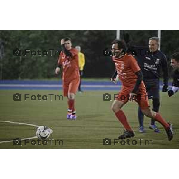 Tiziano Manzoni/LaPresse 15-12- 2025 Italia Cronaca Bergamo Accademia della Guardia di finanza - Evento benefico "Un Calcio al Tumore"Ospedale “Papa Giovanni XXIII” e l’Associazione “Accademia dello Sport per la Solidarietà” di Bergamo, nasce con l’obiettivo di sostenere concretamente la ricerca e l’innovazione tecnologica nella lotta contro i tumori.