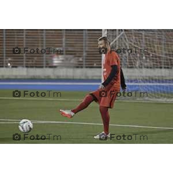 Tiziano Manzoni/LaPresse 15-12- 2025 Italia Cronaca Bergamo Accademia della Guardia di finanza - Evento benefico "Un Calcio al Tumore"Ospedale “Papa Giovanni XXIII” e l’Associazione “Accademia dello Sport per la Solidarietà” di Bergamo, nasce con l’obiettivo di sostenere concretamente la ricerca e l’innovazione tecnologica nella lotta contro i tumori.