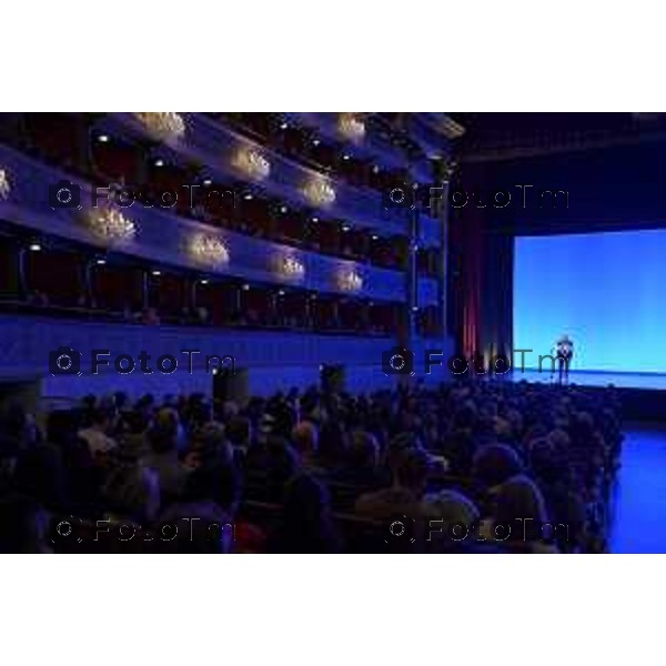 iziano Manzoni/LaPresse 15-12- 2025 Italia Cronaca Bergamo Alessandro Barbero Teatro Donizetti nuovo libro dedicato a San Francesco2025