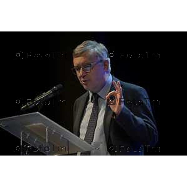 iziano Manzoni/LaPresse 15-12- 2025 Italia Cronaca Bergamo Alessandro Barbero Teatro Donizetti nuovo libro dedicato a San Francesco2025