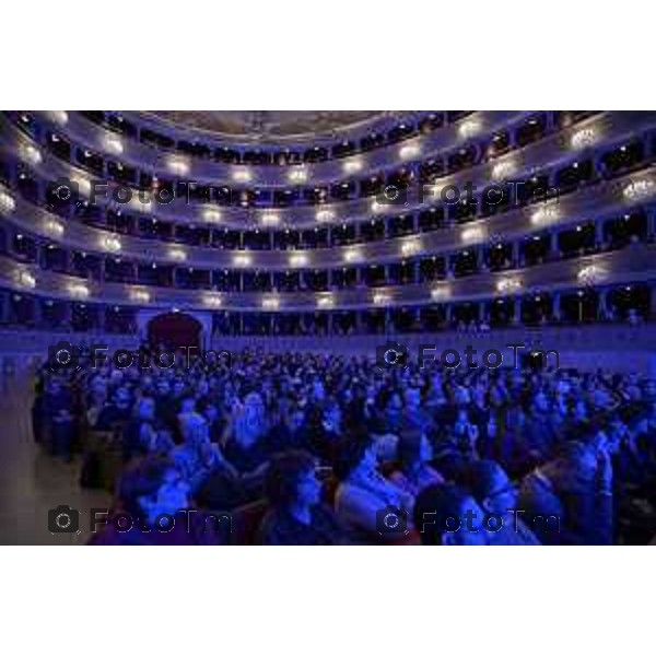 iziano Manzoni/LaPresse 15-12- 2025 Italia Cronaca Bergamo Alessandro Barbero Teatro Donizetti nuovo libro dedicato a San Francesco2025