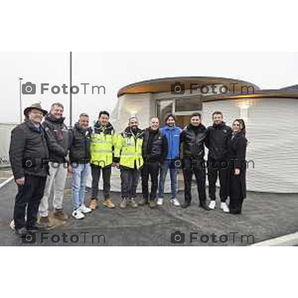 Tiziano Manzoni/LaPresse 19-12- 2025 Italia Cronaca Bergamo Bergamo primo manufatto edilizio italiano realizzato con tecnologia di stampa 3D architettonica, “Ol Casél”