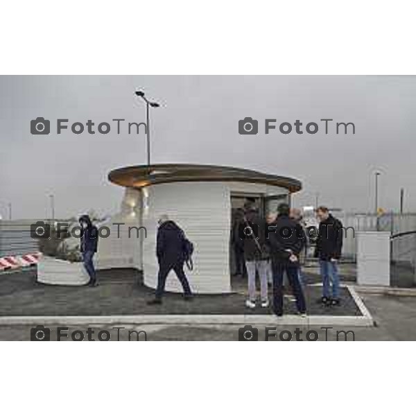 Tiziano Manzoni/LaPresse 19-12- 2025 Italia Cronaca Bergamo Bergamo primo manufatto edilizio italiano realizzato con tecnologia di stampa 3D architettonica, “Ol Casél”