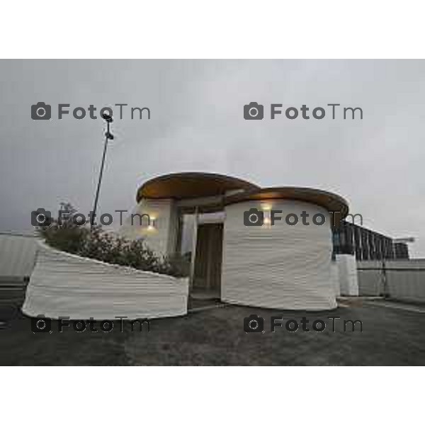 Tiziano Manzoni/LaPresse 19-12- 2025 Italia Cronaca Bergamo Bergamo primo manufatto edilizio italiano realizzato con tecnologia di stampa 3D architettonica, “Ol Casél”