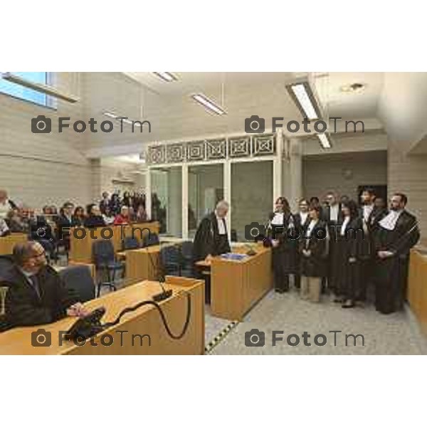 Tiziano Manzoni/LaPresse 18-12- 2025 Italia Cronaca bg tribunale nominati nuovi giudici e magistrati da sx Camilla Luraghi Michela Rillosi davanti la dott Marta Giuca Jacopo Chiodo Michela Loretto Antonio Meda Dott Gianfranco PerrilloTiziano Manzoni/LaPresse 18-12- 2025 Italia Cronaca bg tribunale nominati nuovi giudici e magistrati Antonio Meda Dotto Romanelli Procuratore Dott Gianfranco Perrillo Michela Rillosi Bergamasca Marta Giuca Michela Loretto Jacopo Chiodo Camilla Luraghi Bergamasca