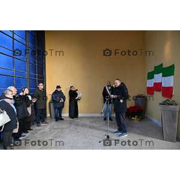 Tiziano Manzoni/LaPresse 22-12- 2025 Italia Cronaca Bergamo Svelamento delle lapidi dedicate alle 54 vittime bergamasche del bombardamento di Dalmine del 1944