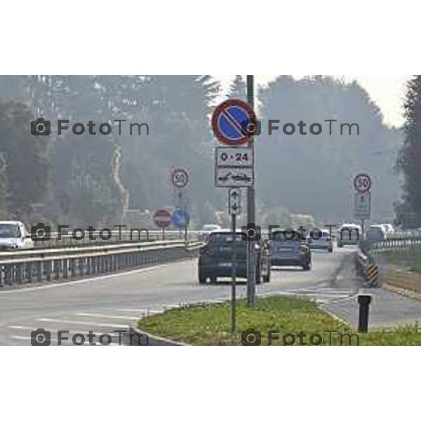 Tiziano Manzoni/LaPresse 30-12- 2025 Italia Cronaca Bergamo il primo da sx sconosciuto Bruno Scarpellini, Francesco Valesini, Emilio Pesenti, Marco Pinetti al tavolo della conferenza stampa comune di Bg