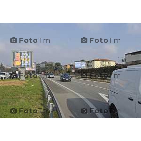 Tiziano Manzoni/LaPresse 30-12- 2025 Italia Cronaca Bergamo il primo da sx sconosciuto Bruno Scarpellini, Francesco Valesini, Emilio Pesenti, Marco Pinetti al tavolo della conferenza stampa comune di Bg