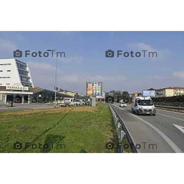 Tiziano Manzoni/LaPresse 30-12- 2025 Italia Cronaca Bergamo il primo da sx sconosciuto Bruno Scarpellini, Francesco Valesini, Emilio Pesenti, Marco Pinetti al tavolo della conferenza stampa comune di Bg