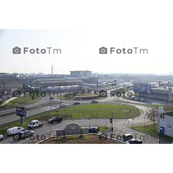 Tiziano Manzoni/LaPresse 30-12- 2025 Italia Cronaca Bergamo il primo da sx sconosciuto Bruno Scarpellini, Francesco Valesini, Emilio Pesenti, Marco Pinetti al tavolo della conferenza stampa comune di Bg