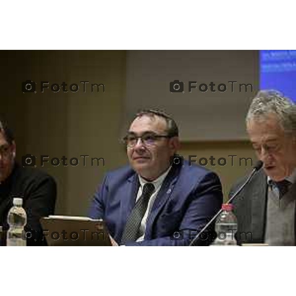 Tiziano Manzoni/LaPresse 16-01- 2026 Italia Cronaca Bergamo Liceo Mascheroni convegno sulla legalita e la giustizia con il procuratore capo Romanelli nella foto Paolo Botteon e il procuratore Maurizio Romanelli