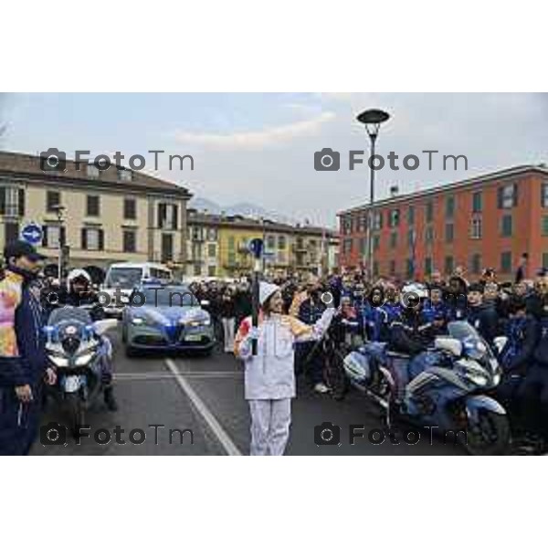 Tiziano Manzoni/LaPresse 17-01- 2026 Italia Cronaca Bergamo Sarnico passaggio della fiaccola olimpica nel paese di Sarnico per Paratico.