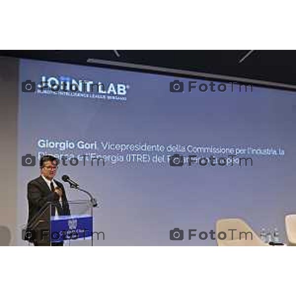 Tiziano Manzoni/LaPresse 23-01- 2026 Italia Cronaca BergamoBergamo inaugurazione del JOiiNT LAB 2.0 Robotica e Intelligenza Artificiale per l’Industria del Futuro. Confindustria Bergamo, Kilometro Rosso e Università degli Studi di Bergamo.