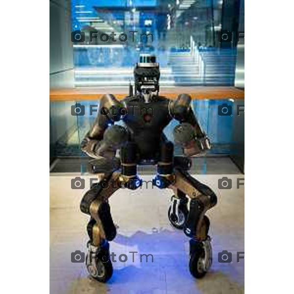 Tiziano Manzoni/LaPresse 23-01- 2026 Italia Cronaca BergamoBergamo inaugurazione del JOiiNT LAB 2.0 Robotica e Intelligenza Artificiale per l’Industria del Futuro. Confindustria Bergamo, Kilometro Rosso e Università degli Studi di Bergamo.