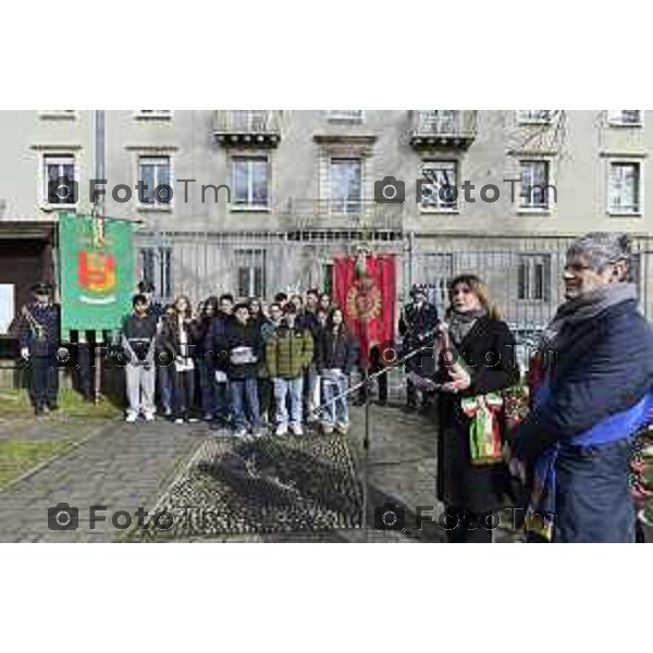 Tiziano Manzoni/LaPresse 27-01- 2026 Italia CronacaBergamo giorno della memoria Momento di raccoglimento in memoria dei venti bambini ebrei uccisi nel campo di Neuengamme.