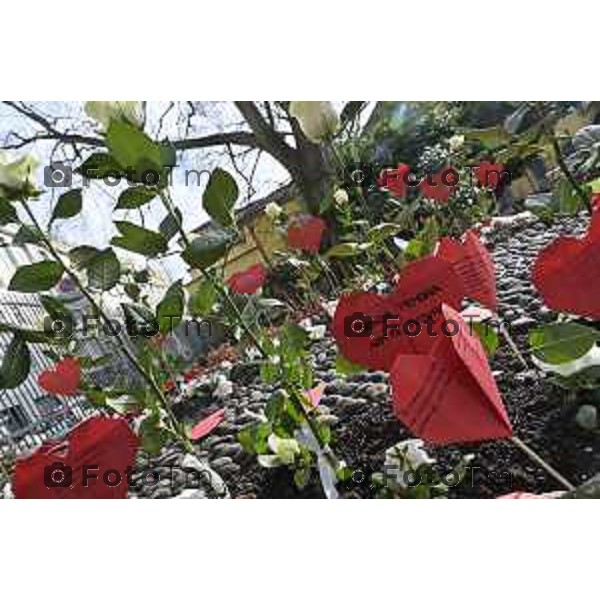 Tiziano Manzoni/LaPresse 27-01- 2026 Italia CronacaBergamo giorno della memoria Momento di raccoglimento in memoria dei venti bambini ebrei uccisi nel campo di Neuengamme.