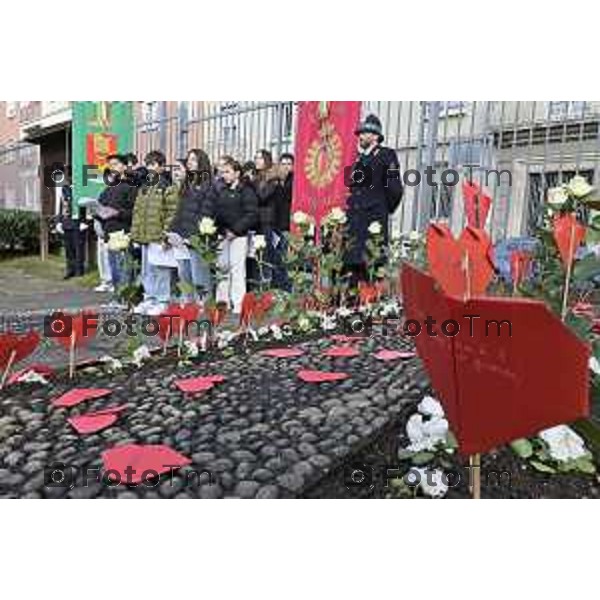 Tiziano Manzoni/LaPresse 27-01- 2026 Italia CronacaBergamo giorno della memoria Momento di raccoglimento in memoria dei venti bambini ebrei uccisi nel campo di Neuengamme.