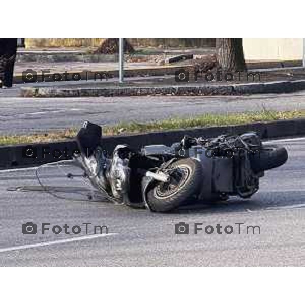 Tiziano Manzoni/LaPresse 27--01- 2026 Bergamo, Italia Cronaca Bergamo Imortale via borgo palazzo scooter camion