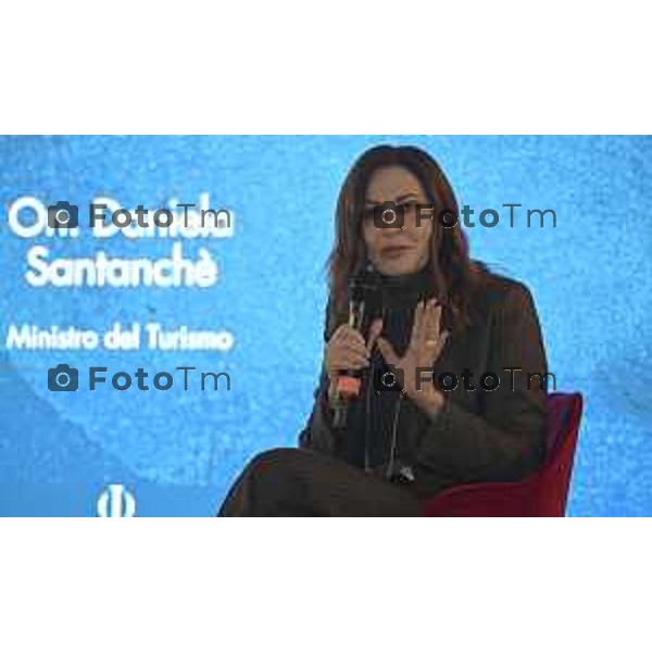 Tiziano Manzoni/LaPresse 30-01- 2026 Italia Cronaca Bergamo Nembro convegno INVESTOR & INDUSTRY FORUM 2026: intervento della ministra del turismo On. Daniela Santanchè Proiezione: “Cultura, tradizione, wellness, l’esperienza del turismo in crescita”
