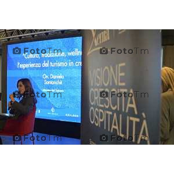 Tiziano Manzoni/LaPresse 30-01- 2026 Italia Cronaca Bergamo Nembro convegno INVESTOR & INDUSTRY FORUM 2026: intervento della ministra del turismo On. Daniela Santanchè Proiezione: “Cultura, tradizione, wellness, l’esperienza del turismo in crescita”