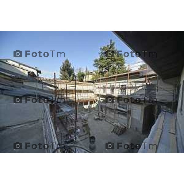 Tiziano Manzoni/LaPresse 30-01- 2026 Italia CronacaBergamo L\'ex asilo Principe di Napoli, storico edificio del XV-XVII riqualificazione n un centro culturale e artistico LAVORI INTERNI AL CANTIERE