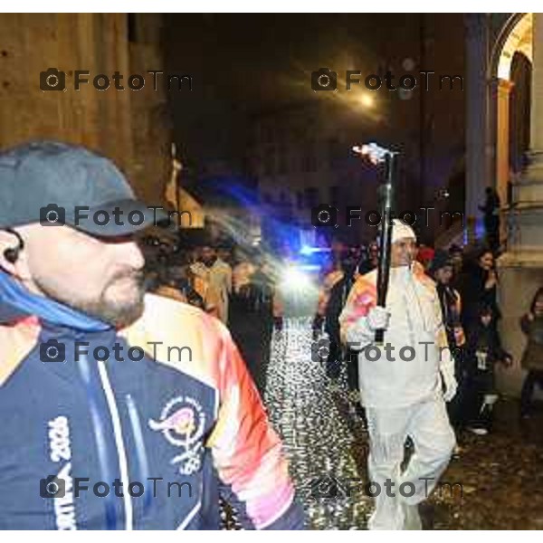 Tiziano Manzoni/LaPresse 02-02- 2026 Italia Cronaca Bergamo arrivo in città della fiamma Olimpica con passaggi in piazza vecchia, e accensione del braciere in Largo Belotti