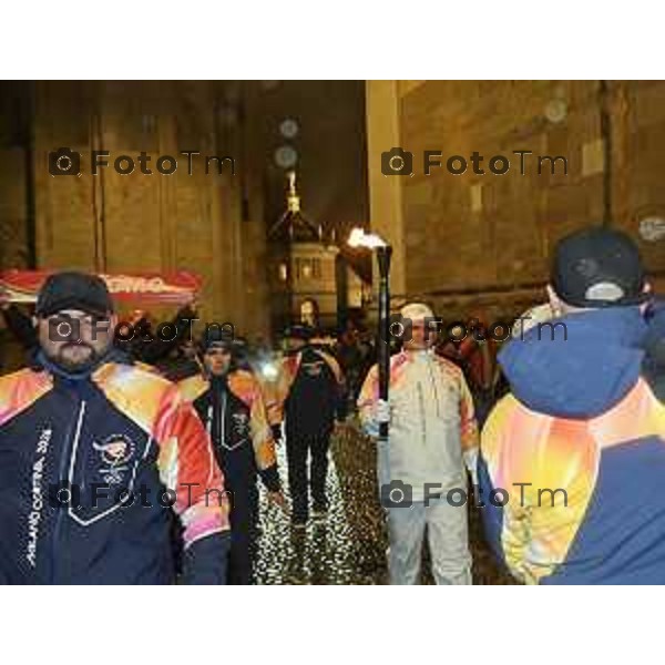 Tiziano Manzoni/LaPresse 02-02- 2026 Italia Cronaca Bergamo arrivo in città della fiamma Olimpica con passaggi in piazza vecchia, e accensione del braciere in Largo Belotti