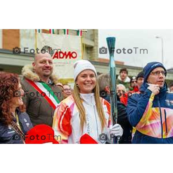 Tiziano Manzoni/LaPresse 02-02- 2026 Italia Cronaca Bergamo Arrivo della fiamma ad Alzano Lombardo con ianugurazione statua alla Moioli