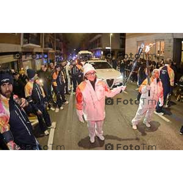 Tiziano Manzoni/LaPresse 02-02- 2026 Italia Cronaca Bergamo arrivo in città della fiamma Olimpica con passaggi in piazza vecchia, e accensione del braciere in Largo Belotti