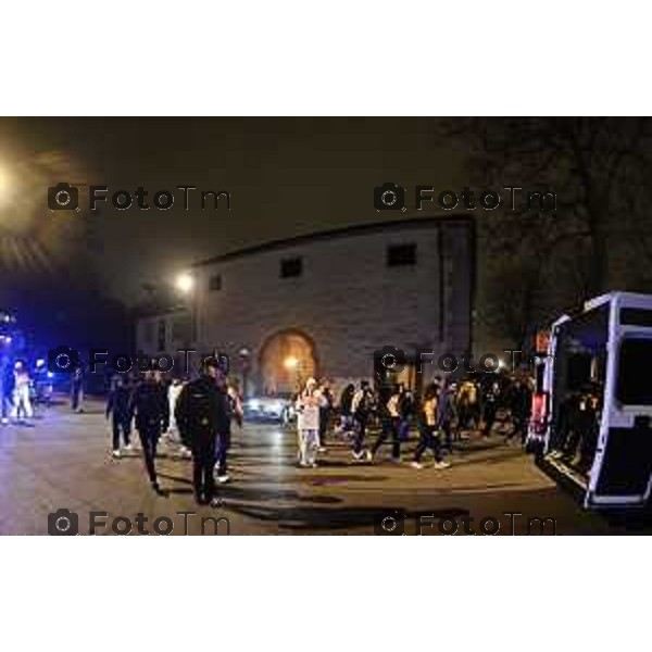 Tiziano Manzoni/LaPresse 02-02- 2026 Italia Cronaca Bergamo arrivo in città della fiamma Olimpica con passaggi in piazza vecchia, e accensione del braciere in Largo Belotti