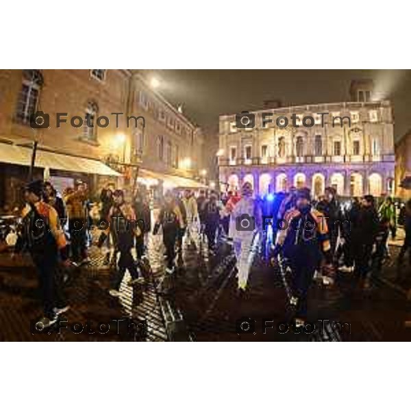 Tiziano Manzoni/LaPresse 02-02- 2026 Italia Cronaca Bergamo arrivo in città della fiamma Olimpica con passaggi in piazza vecchia, e accensione del braciere in Largo Belotti