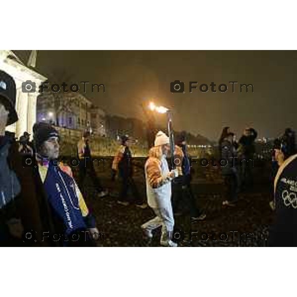Tiziano Manzoni/LaPresse 02-02- 2026 Italia Cronaca Bergamo arrivo in città della fiamma Olimpica con passaggi in piazza vecchia, e accensione del braciere in Largo Belotti