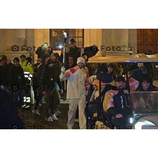 Tiziano Manzoni/LaPresse 02-02- 2026 Italia Cronaca Bergamo arrivo in città della fiamma Olimpica con passaggi in piazza vecchia, e accensione del braciere in Largo Belotti