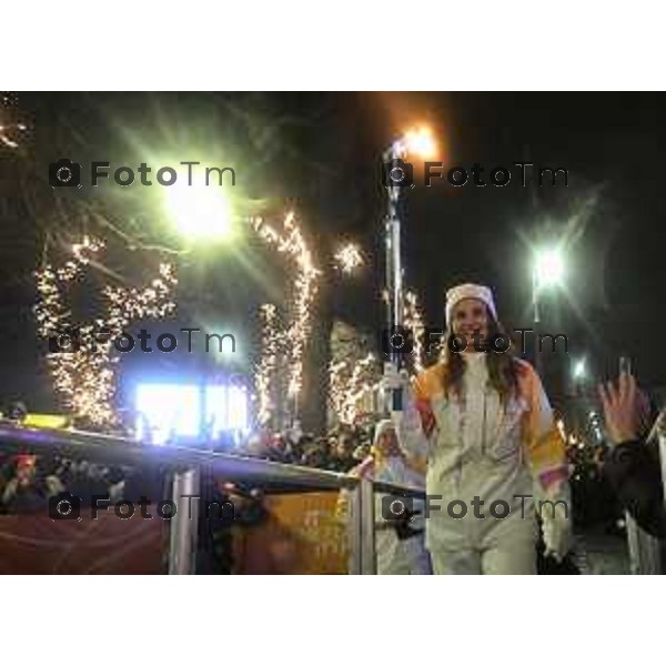 Tiziano Manzoni/LaPresse 02-02- 2026 Italia Cronaca Bergamo arrivo in città della fiamma Olimpica con passaggi in piazza vecchia, e accensione del braciere in Largo Belotti