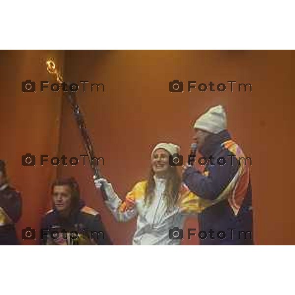 Tiziano Manzoni/LaPresse 02-02- 2026 Italia Cronaca Bergamo arrivo in città della fiamma Olimpica con passaggi in piazza vecchia, e accensione del braciere in Largo Belotti