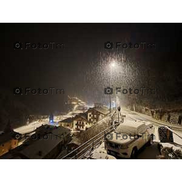 Tiziano Manzoni/LaPresse 3-02- 2026 Italia Cronaca BergamoAlta Valle brembana nevicate Valleve nella notte