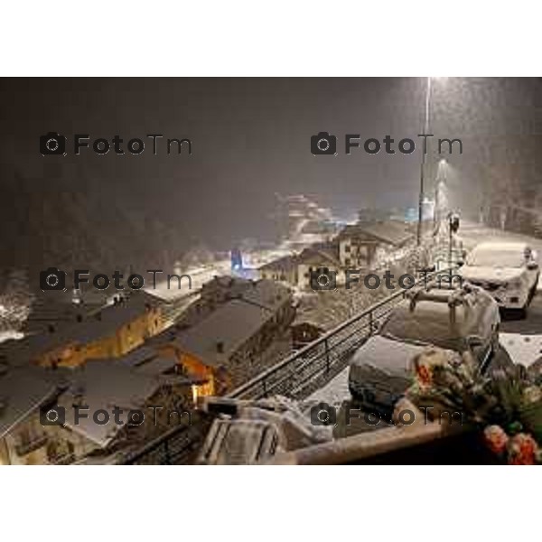 Tiziano Manzoni/LaPresse 3-02- 2026 Italia Cronaca BergamoAlta Valle brembana nevicate Valleve nella notte